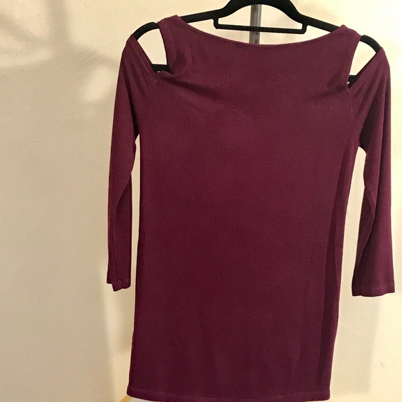 Michael Stars Cold Shoulder Top burgundy - Picture 3 of 6